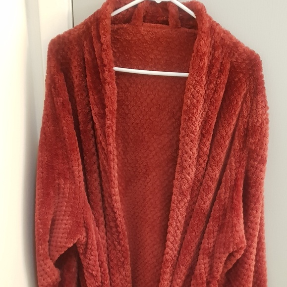 Red Plush Robe - Picture 2 of 4